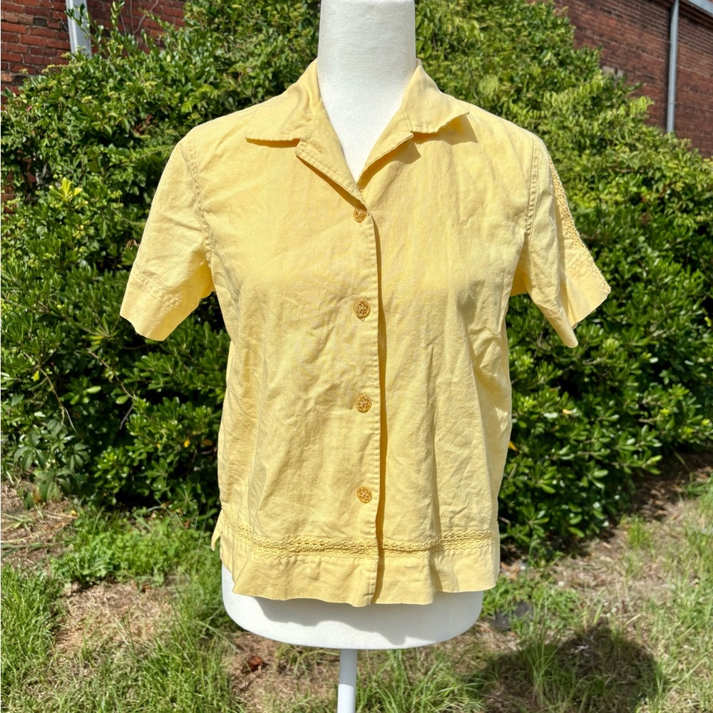 Yellow Linen Blend Button-Up Blouse with Crochet Trim – Size M